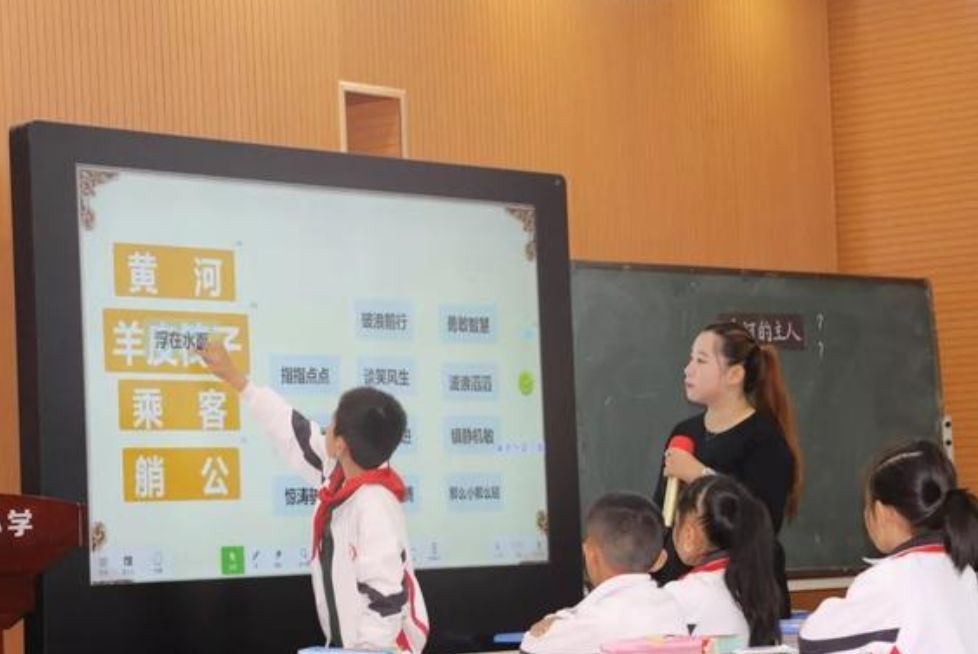 成绩中等的女生,高考选“师范专业”还是“护理专业”?差距不小休闲区蓝鸢梦想 - Www.slyday.coM 成绩中等的女生,高考选“师范专业”还是“护理专业”?差距不小休闲区蓝鸢梦想 - Www.slyday.coM