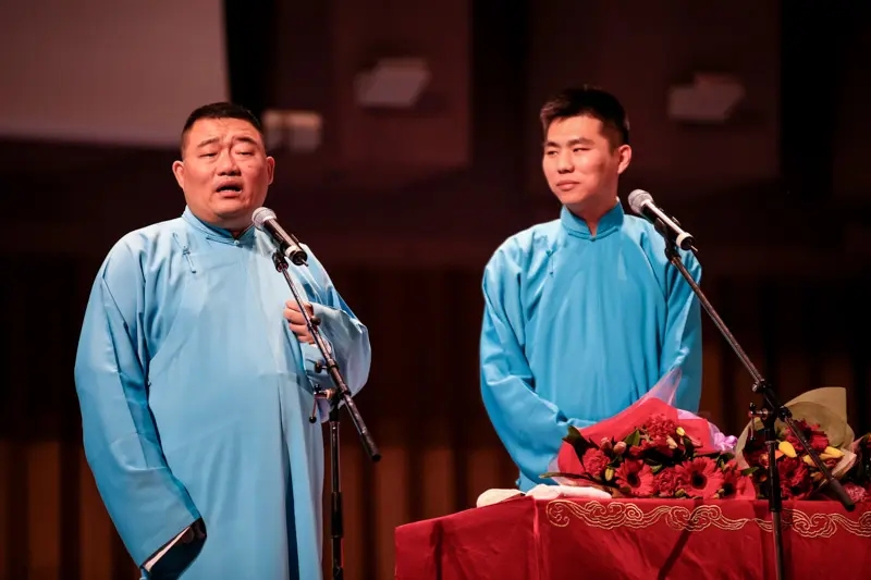 离开德云社的郭德纲徒弟齐鹤涛遭遇相声刨活且看他如何做