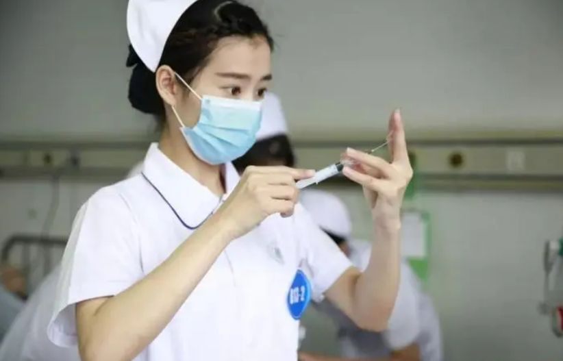 成绩中等的女生,高考选“师范专业”还是“护理专业”?差距不小休闲区蓝鸢梦想 - Www.slyday.coM 成绩中等的女生,高考选“师范专业”还是“护理专业”?差距不小休闲区蓝鸢梦想 - Www.slyday.coM