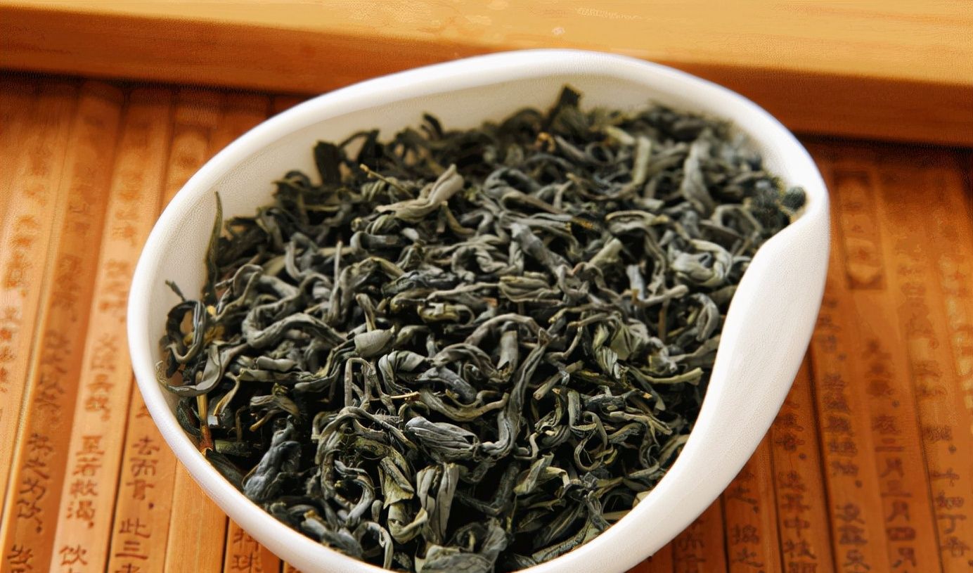 有很多人都叫它"绿色金子"只是后来出现的各种茶叶品牌,使屯溪绿茶的