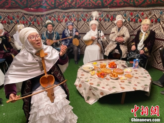 哈萨克斯坦努尔苏丹民众庆祝纳乌鲁斯节