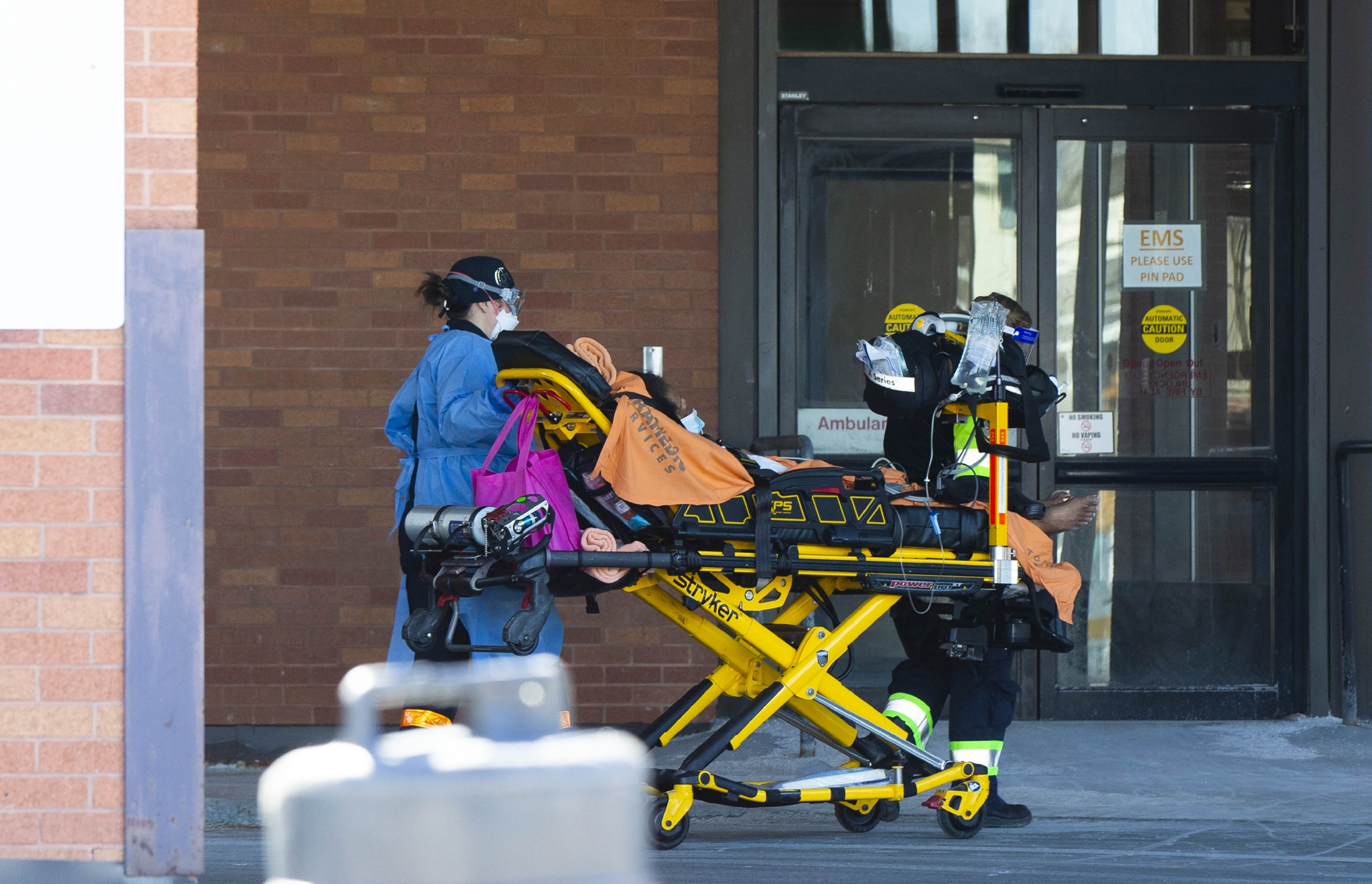 加拿大累计新冠确诊病例超过340万例|加拿大|确诊病例|新冠肺炎_新浪