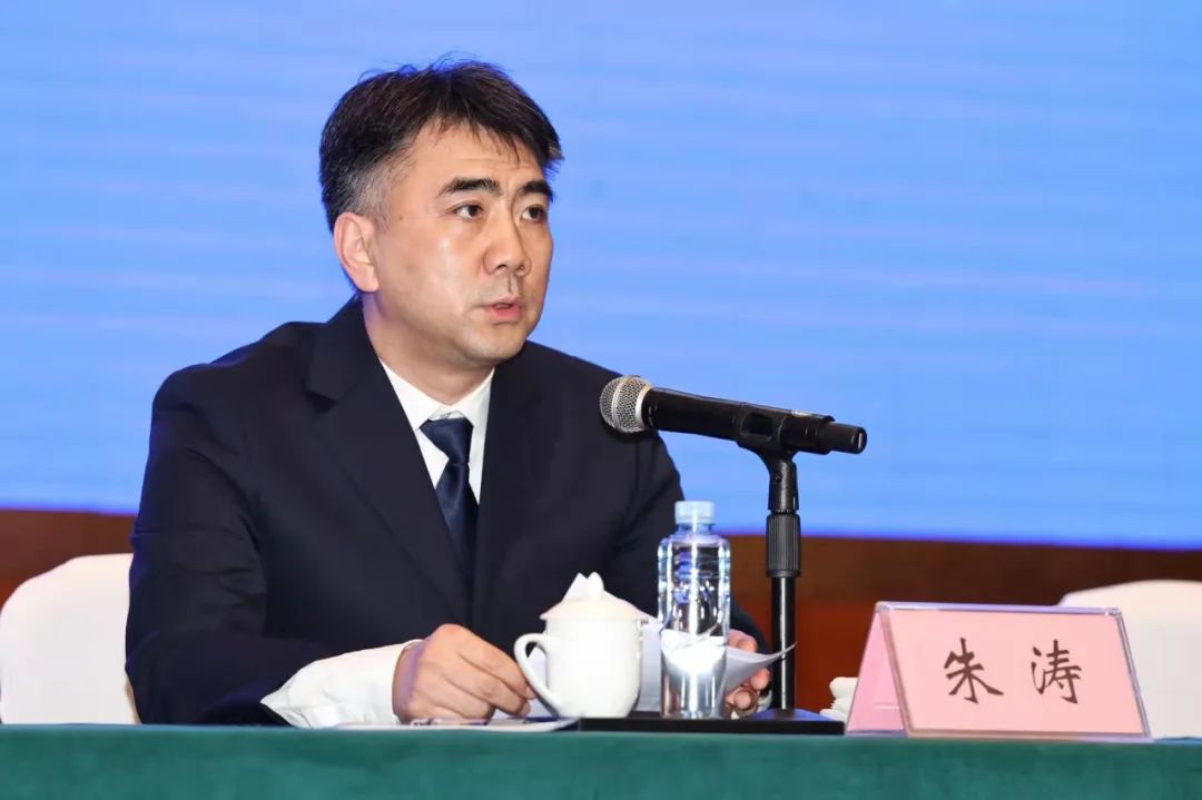 中国民航局朱涛尽快搜寻机上两部黑匣子