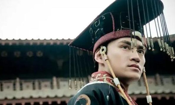 刘秀不顾人们反对杀了一人，绝了一学派，1年后才发现刘秀真高明休闲区蓝鸢梦想 - Www.slyday.coM