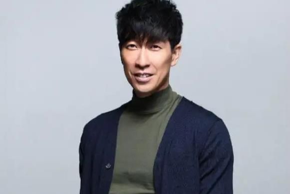 论"大长脸"只服这8位,有人自嘲是"驴脸",有人一屏装不下|张亮|王千源