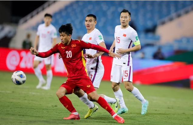 国足vs沙特前瞻:李霄鹏亮剑 要用硬朗的球员 为中国足球脸面而战休闲区蓝鸢梦想 - Www.slyday.coM 国足vs沙特前瞻:李霄鹏亮剑 要用硬朗的球员 为中国足球脸面而战休闲区蓝鸢梦想 - Www.slyday.coM