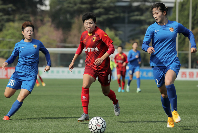 20进决赛卫冕冠军狂飙任意球直接破门上海女足陷入绝望