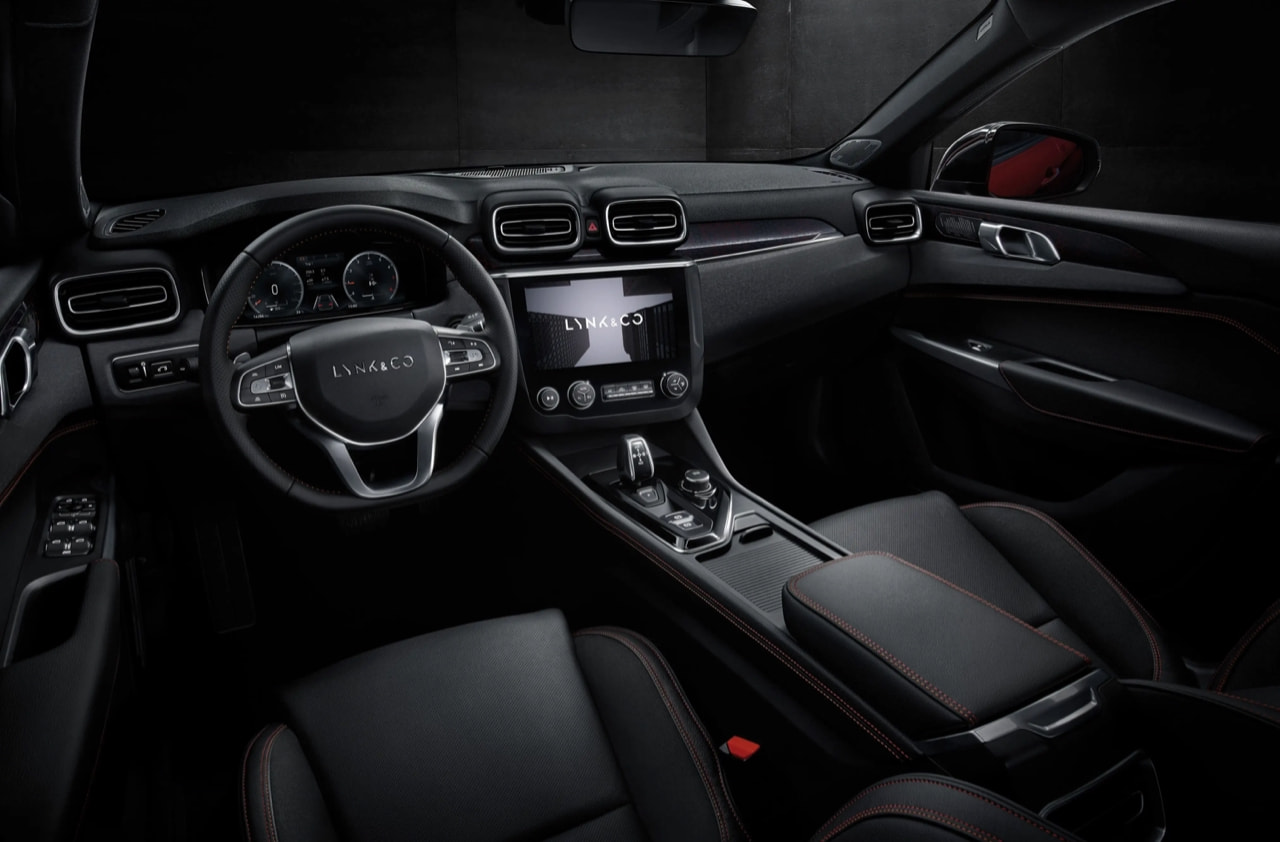 又比如领克03改款时可以使用领克家族最新的内饰设计,这样看起来会