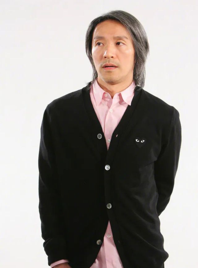 周星驰凌晨愤怒发声怒怼某机师言论冷血希望失事航班能有奇迹