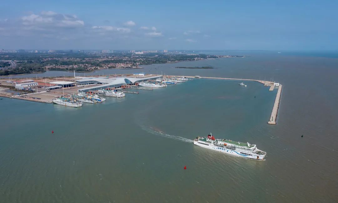 长江口水域,舟山群岛水域,台湾海峡水域,珠江口水域,琼州海峡水域和