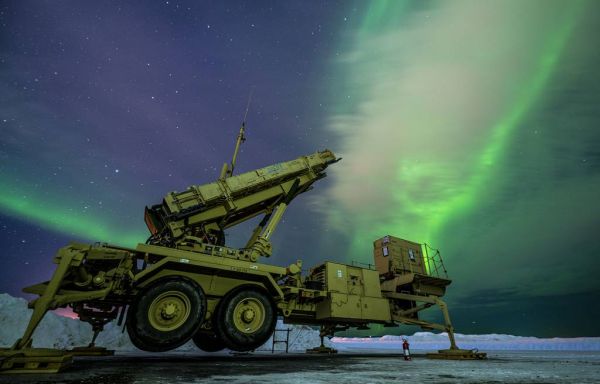 美军在北极军演中部署的“爱国者”PAC3防空导弹系统。（美国防部官网）