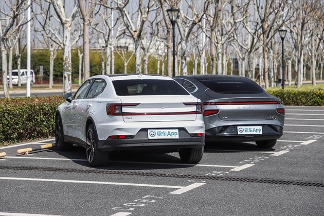 时尚极客如何选对座驾极星2对比小鹏p7