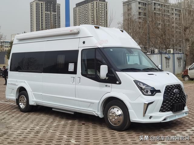 福客特金牛u型沙发床版b型房车,商旅两用,享你所爱