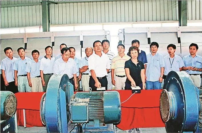 开拖拉机起家，500亿身家取代曹德旺，福建人赢了福建人休闲区蓝鸢梦想 - Www.slyday.coM