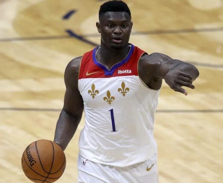 蔡恩威廉森社媒晒自己训练中胯下换手扣篮视频