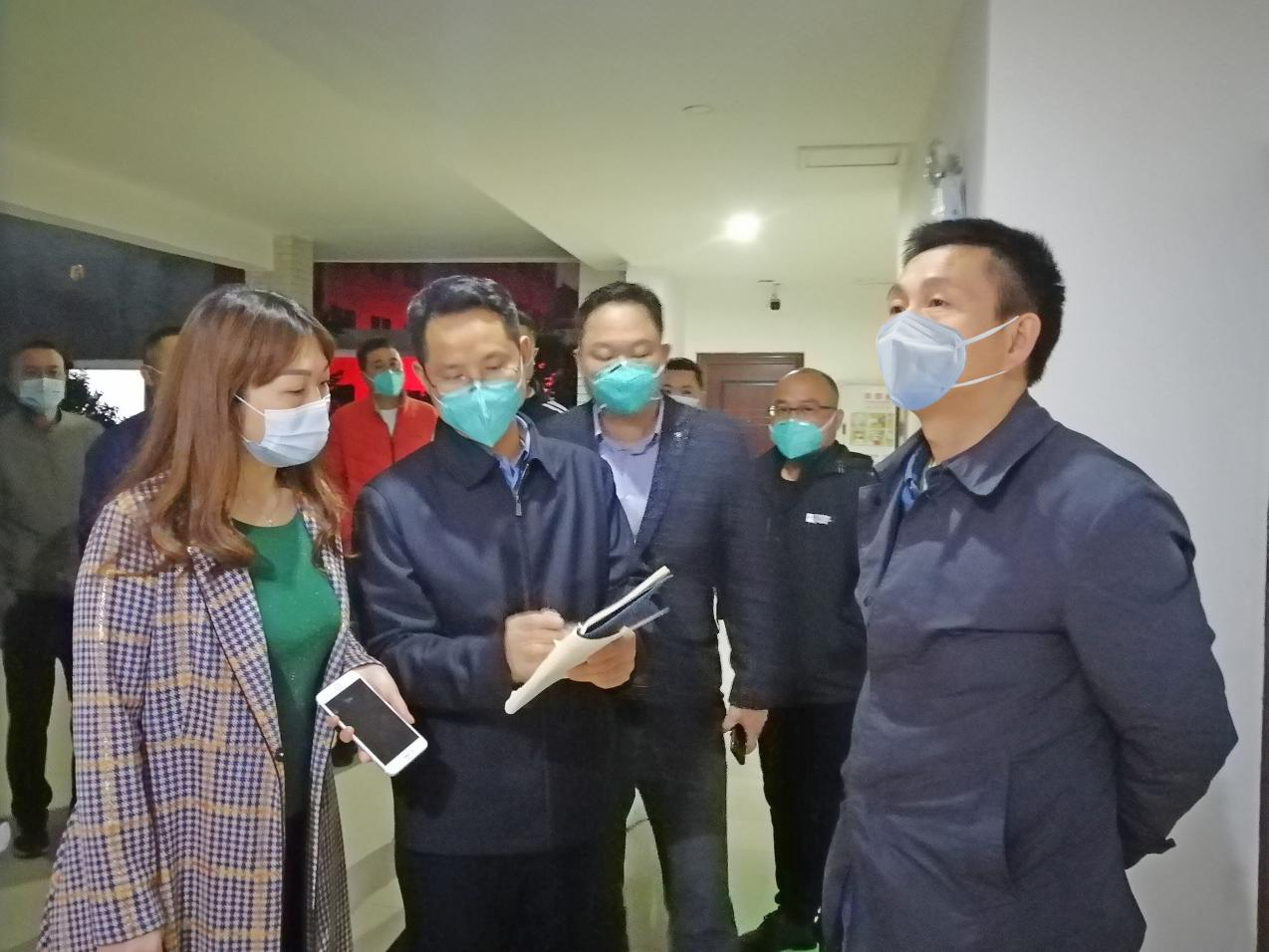 冲锋在前勇担当 越是艰险越向前——奋战抗疫第一线的鹤城政法力量休闲区蓝鸢梦想 - Www.slyday.coM