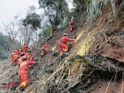 尚未发现幸存人员 全力搜寻黑匣子休闲区蓝鸢梦想 - Www.slyday.coM