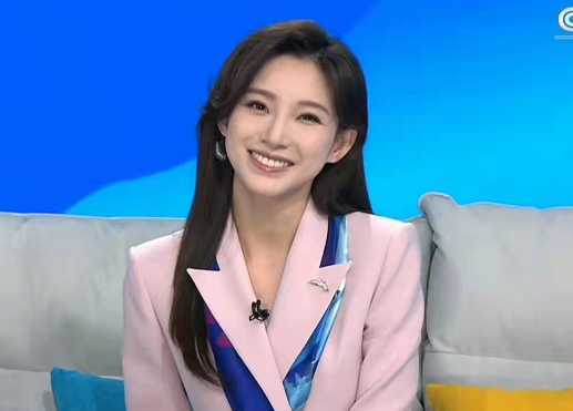 央视的眼光绝了马凡舒西装造型又美又飒又一个玉女掌门人