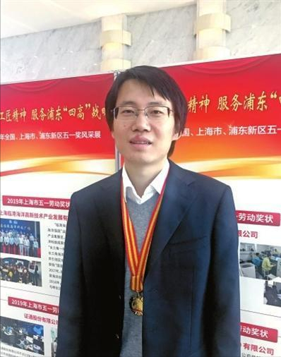 缩水幅度更大的是雾芯科技的汪莹,从去年的710亿元,下降到63亿元,缩水