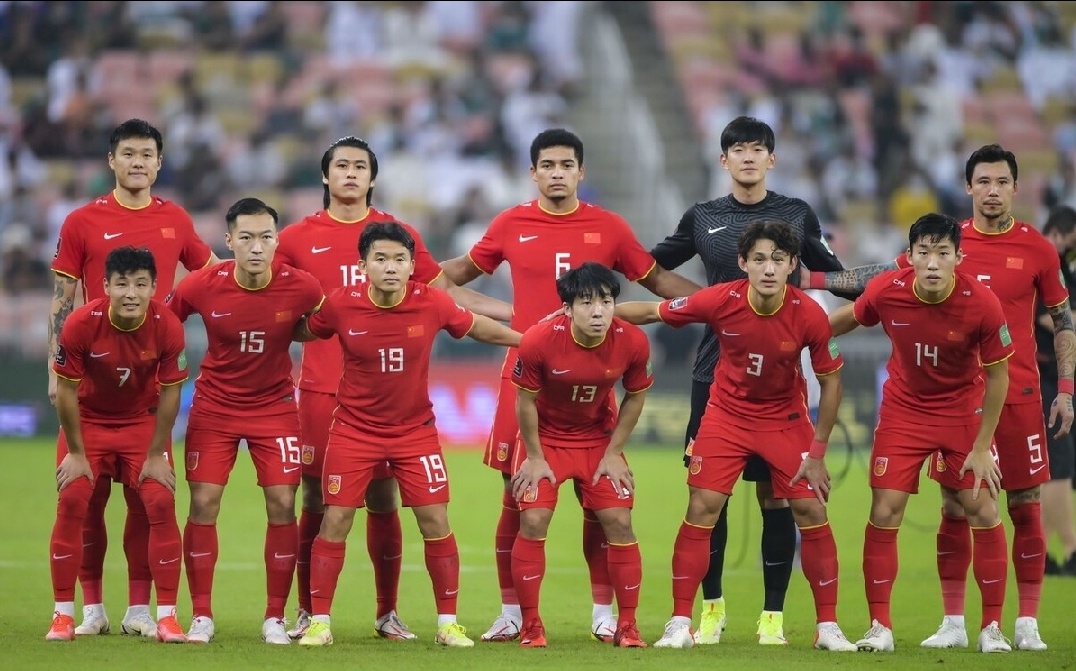 国足vs沙特首发：3后卫出战张玉宁领衔锋线……休闲区蓝鸢梦想 - Www.slyday.coM