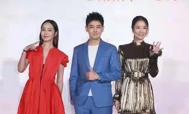 侯佩岑面部僵硬大变样，颜值被林心如秒杀，同框都输给林志颖休闲区蓝鸢梦想 - Www.slyday.coM