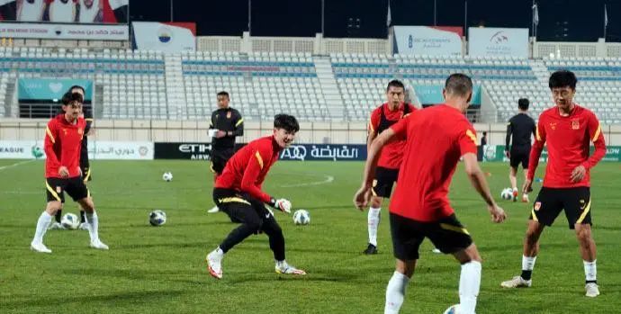 12强赛国足对阵沙特 为荣誉而战挽回口碑休闲区蓝鸢梦想 - Www.slyday.coM 12强赛国足对阵沙特 为荣誉而战挽回口碑休闲区蓝鸢梦想 - Www.slyday.coM