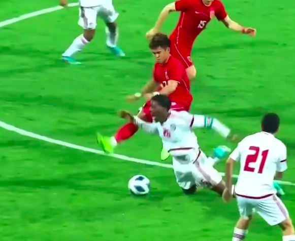 躲球的吴曦张琳芃学会了吗?国足00后小将血性犯规,央视点名表扬休闲区蓝鸢梦想 - Www.slyday.coM 躲球的吴曦张琳芃学会了吗?国足00后小将血性犯规,央视点名表扬休闲区蓝鸢梦想 - Www.slyday.coM