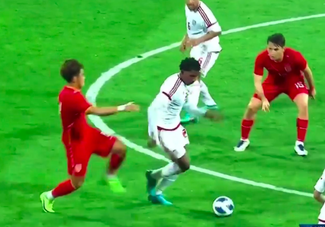 躲球的吴曦张琳芃学会了吗?国足00后小将血性犯规,央视点名表扬休闲区蓝鸢梦想 - Www.slyday.coM 躲球的吴曦张琳芃学会了吗?国足00后小将血性犯规,央视点名表扬休闲区蓝鸢梦想 - Www.slyday.coM