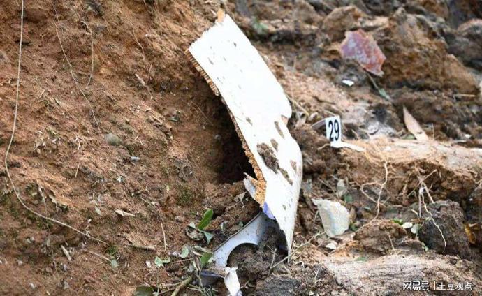不会再有奇迹，东航坠机找到人体碎片，已采乘客母亲指尖血做对比休闲区蓝鸢梦想 - Www.slyday.coM