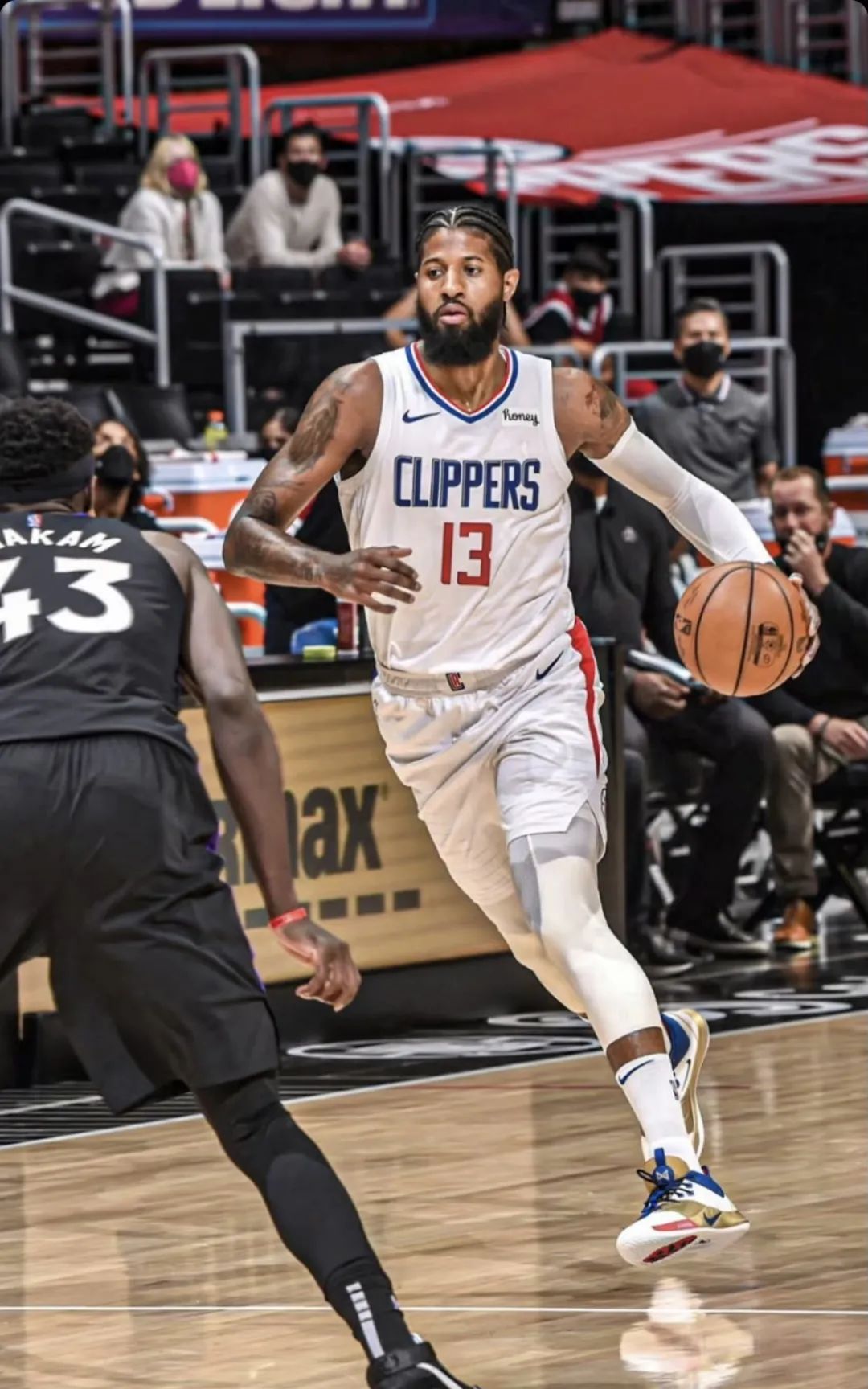 【篮球壁纸第23期】:保罗·乔治球星壁纸 - 篮球球星哈登壁纸 - 实验