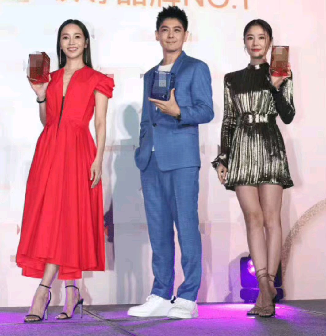 侯佩岑面部僵硬大变样，颜值被林心如秒杀，同框都输给林志颖休闲区蓝鸢梦想 - Www.slyday.coM