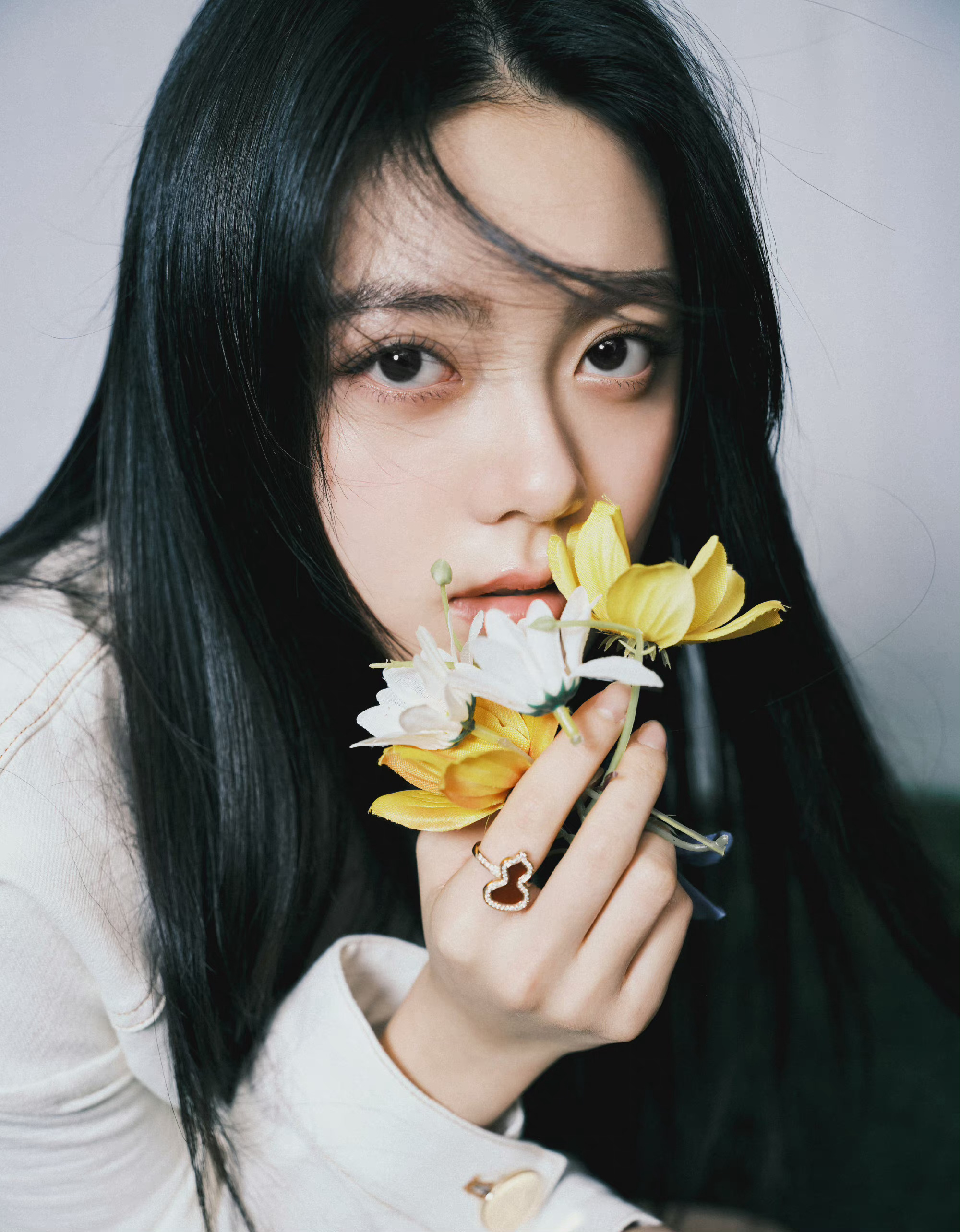 救大命嘞妹宝黑长直中分发型也好漂亮真的是人比花娇