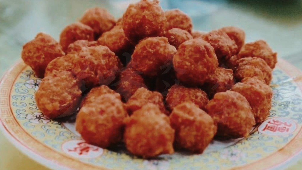 万人说新疆这里是新疆美味的夹沙丸子来啦勾起你胃里的馋虫没67