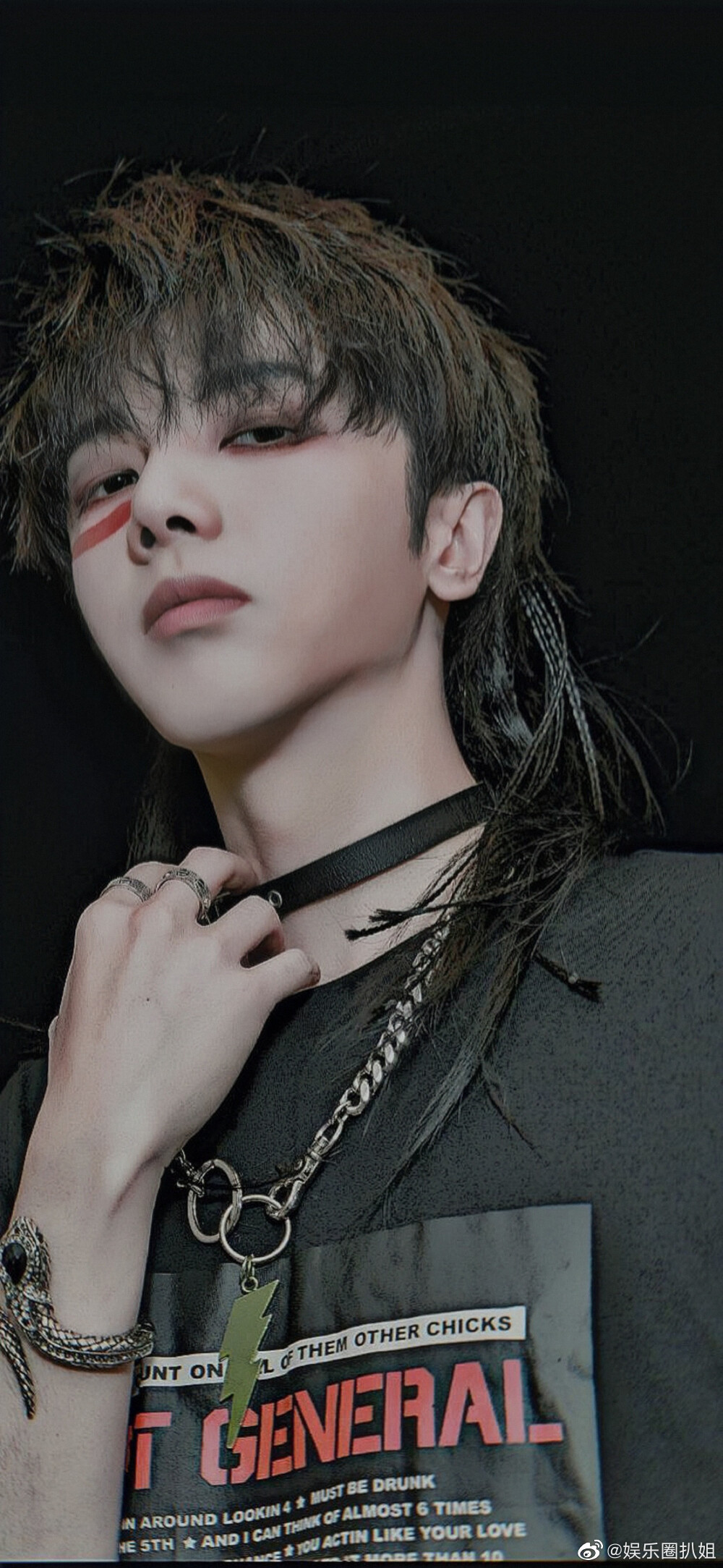 华晨宇的金发造型真的很有艺术范了