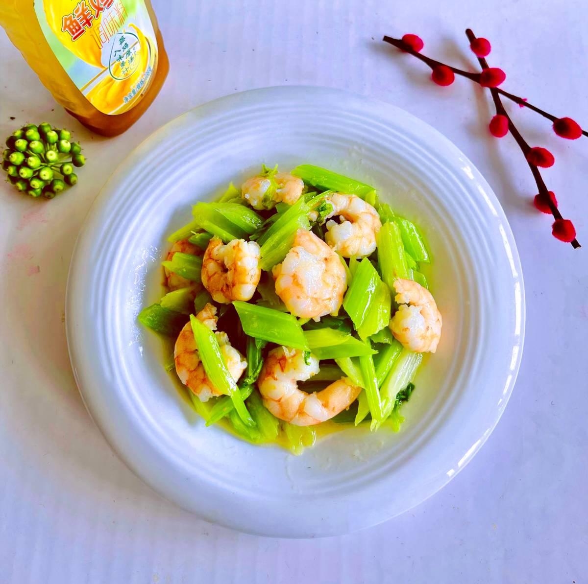 减脂好搭档西芹炒虾仁清脆爽口营养丰富荤素均衡