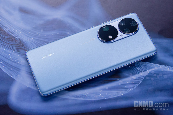 正如前边所讲,华为p50系列推出的新配色,其实不止于颜色,因为华为并不