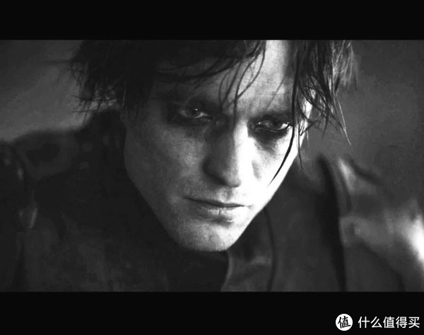 《新蝙蝠侠》：变黑的不仅是猫女和局长，还有蝙蝠侠的“芯”休闲区蓝鸢梦想 - Www.slyday.coM