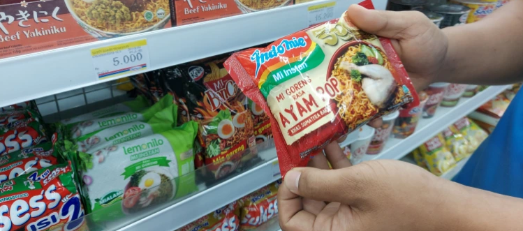 indomie方便面是印度尼西亚最受欢迎的小吃之一