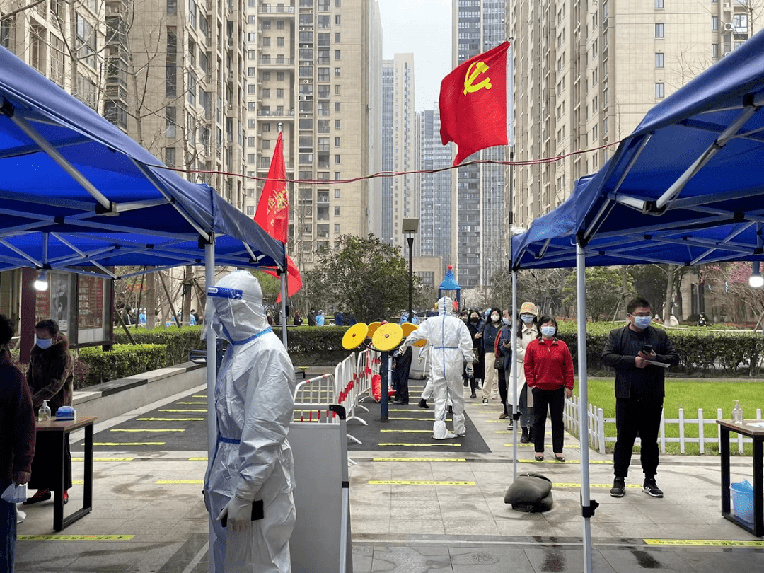 抗疫行动南京江北新区机关党员干部下沉一线争当防疫排头兵