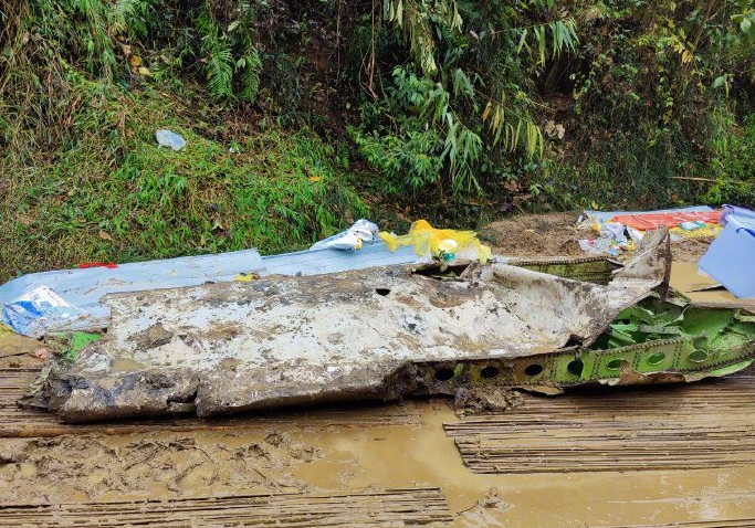 坠机主要撞击点基本确定休闲区蓝鸢梦想 - Www.slyday.coM