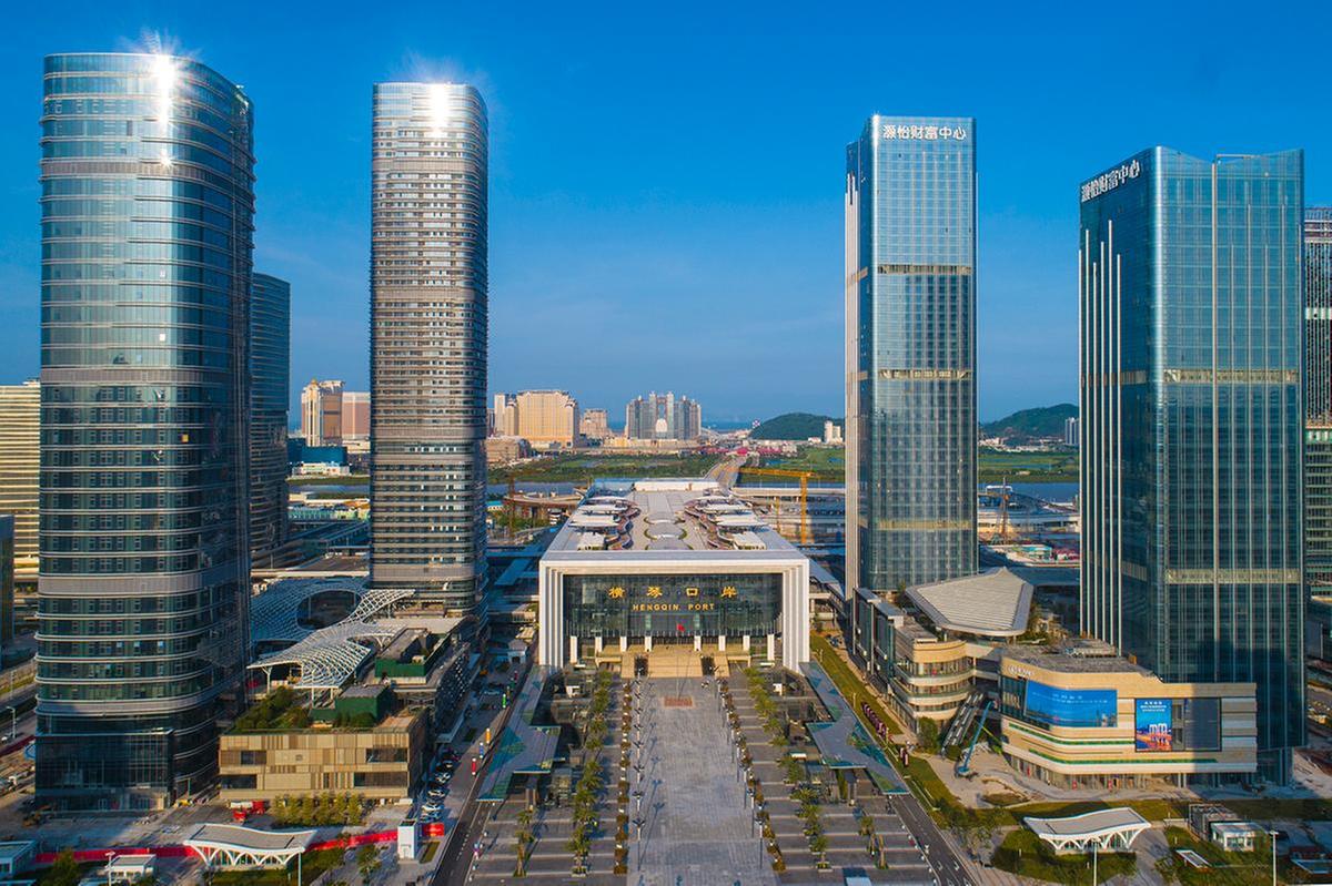 横琴口岸(珠海传媒集团记者 李建束 摄)