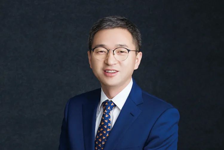 隆基集团董事长_西部经理人推荐隆基绿能科技股份有限公司总裁——李振国