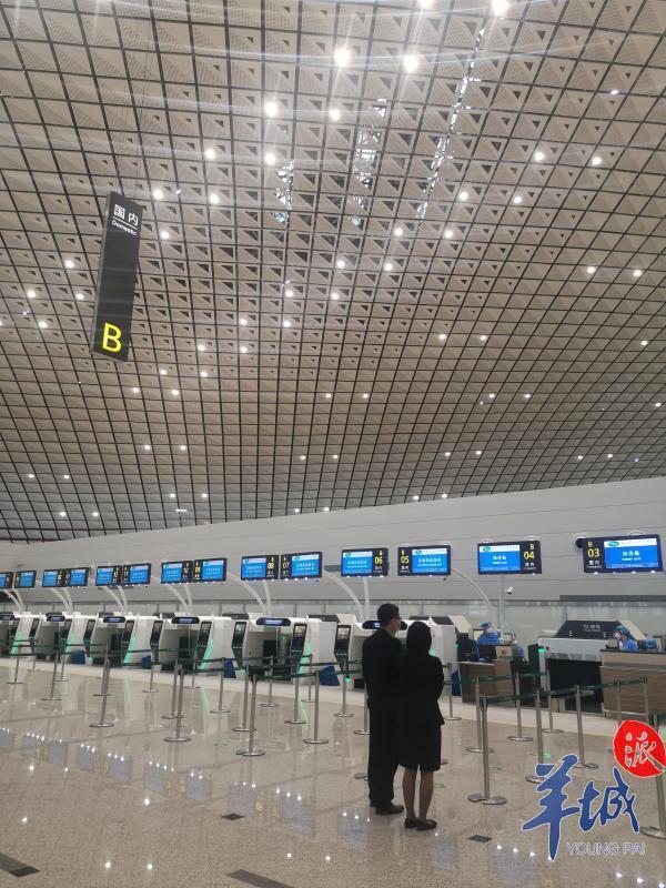 今早湛江吴川机场开门迎客