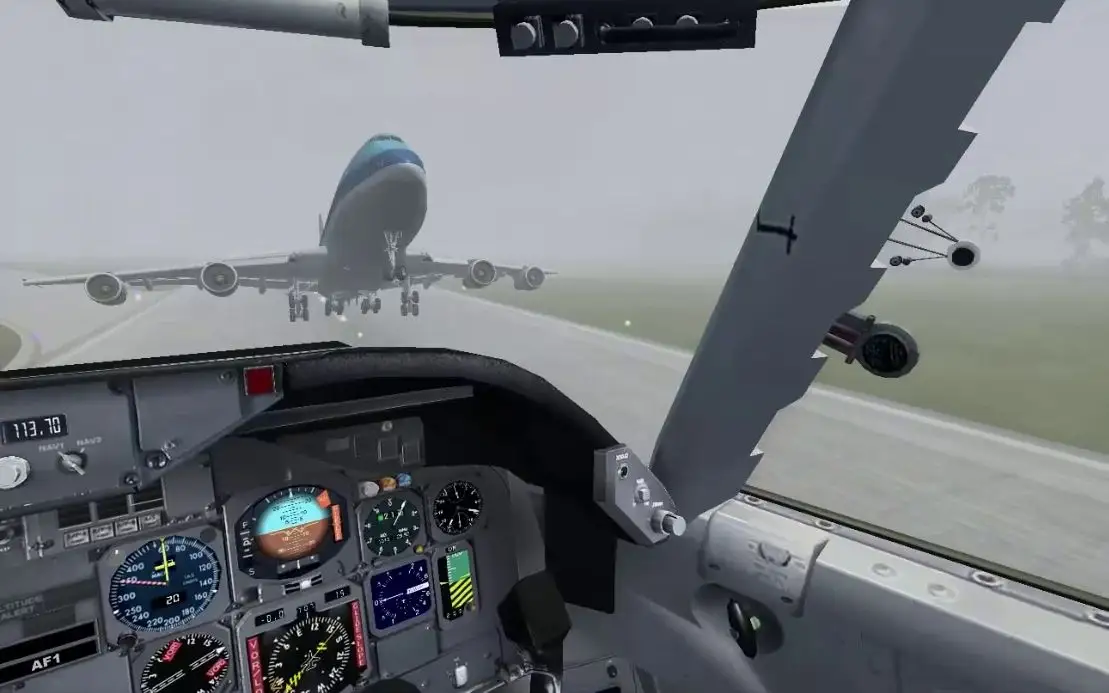 东航MU5735搜救，飞机残骸深入地下20米，为何不使用挖掘机？休闲区蓝鸢梦想 - Www.slyday.coM