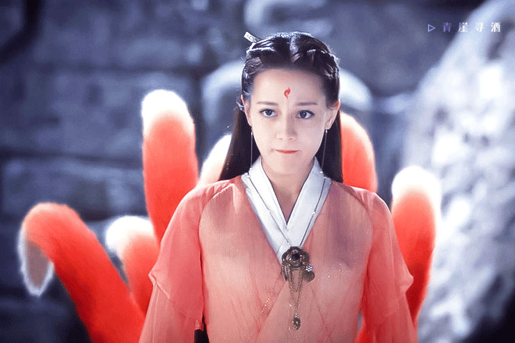 凤九可爱 纪云禾好飒[送花花]演过的两只九尾狐性格完全不一样论