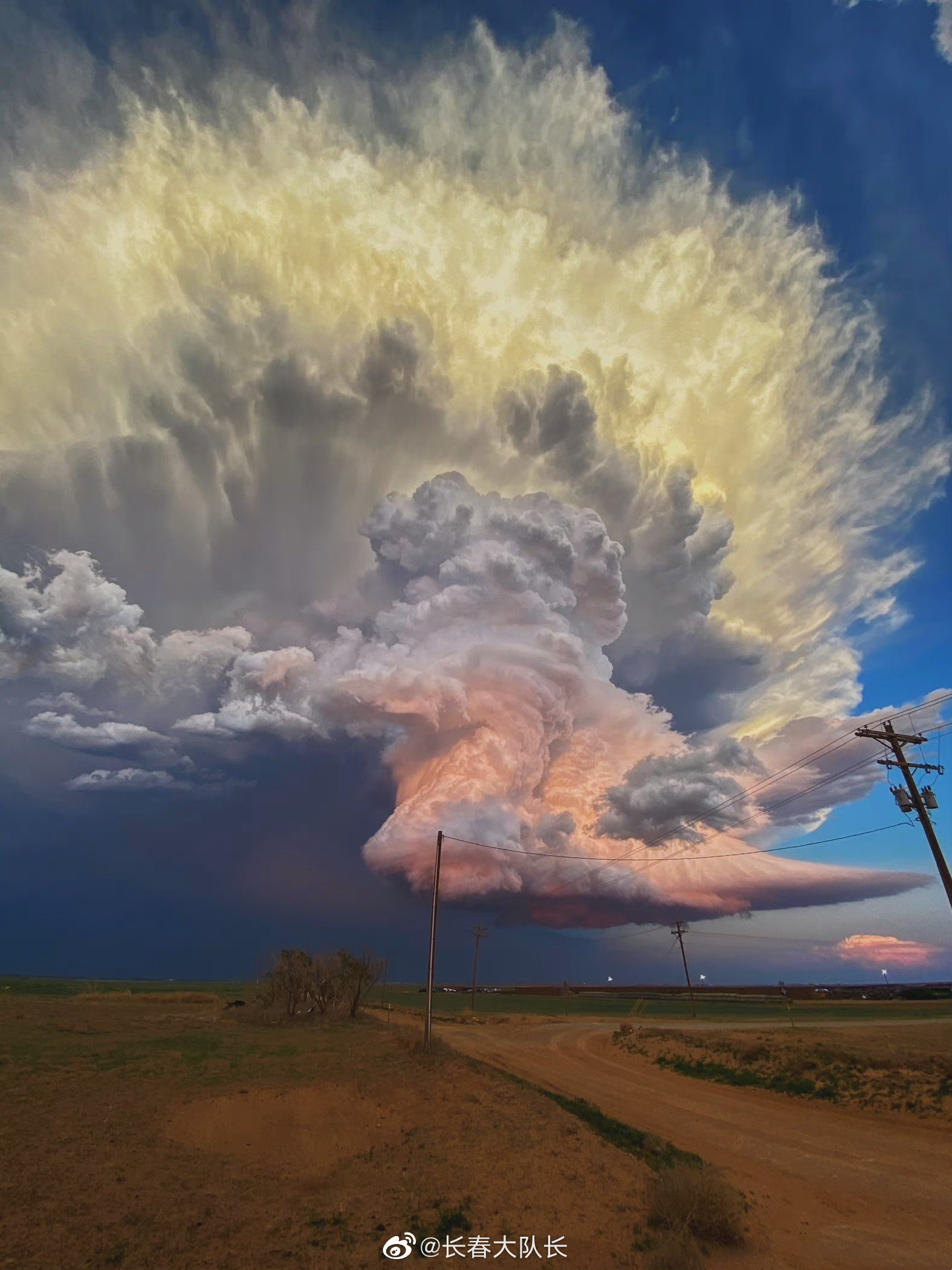 超级单体supercell雷暴的一种