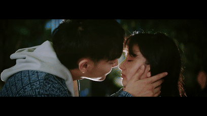 看完宋祖儿黄子韬的吻戏，才知道宋祖儿的嘴有多小，真樱桃小口休闲区蓝鸢梦想 - Www.slyday.coM