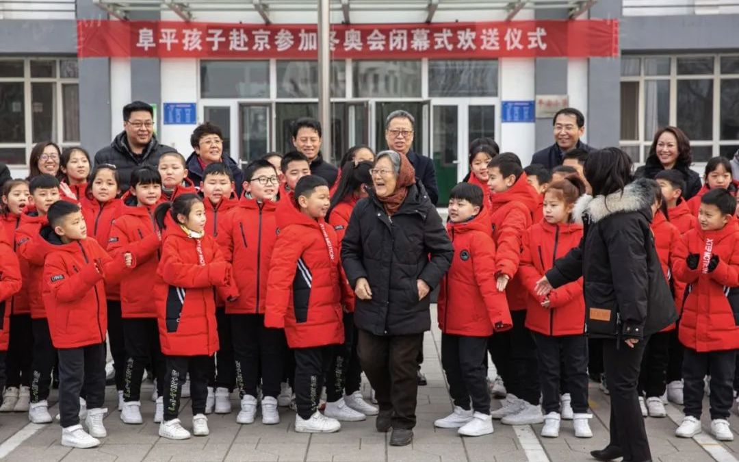 新闻8点见丨东航坠机现场搜救第五天 发现遗物101件、指纹检材18份休闲区蓝鸢梦想 - Www.slyday.coM