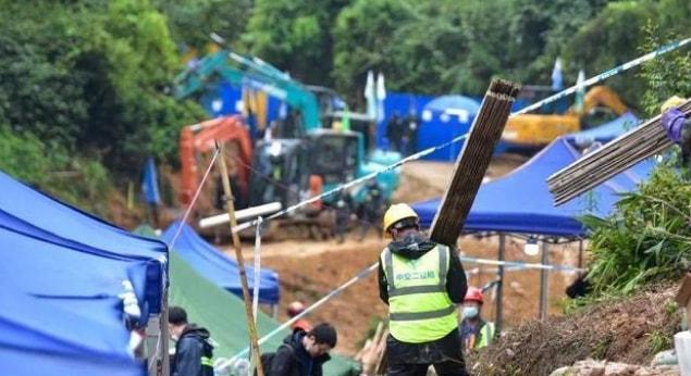 看得心都碎了！东航MU5735家属带走现场一罐泥土休闲区蓝鸢梦想 - Www.slyday.coM