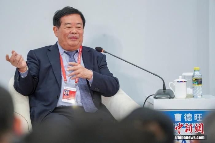 "玻璃大王"易主 目前是他赢了曹德旺|福耀玻璃_新浪财经_新浪网